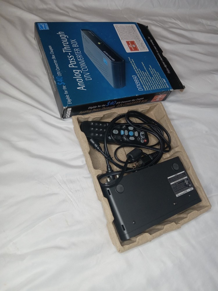 Analog DTV Converter Box DXT9950