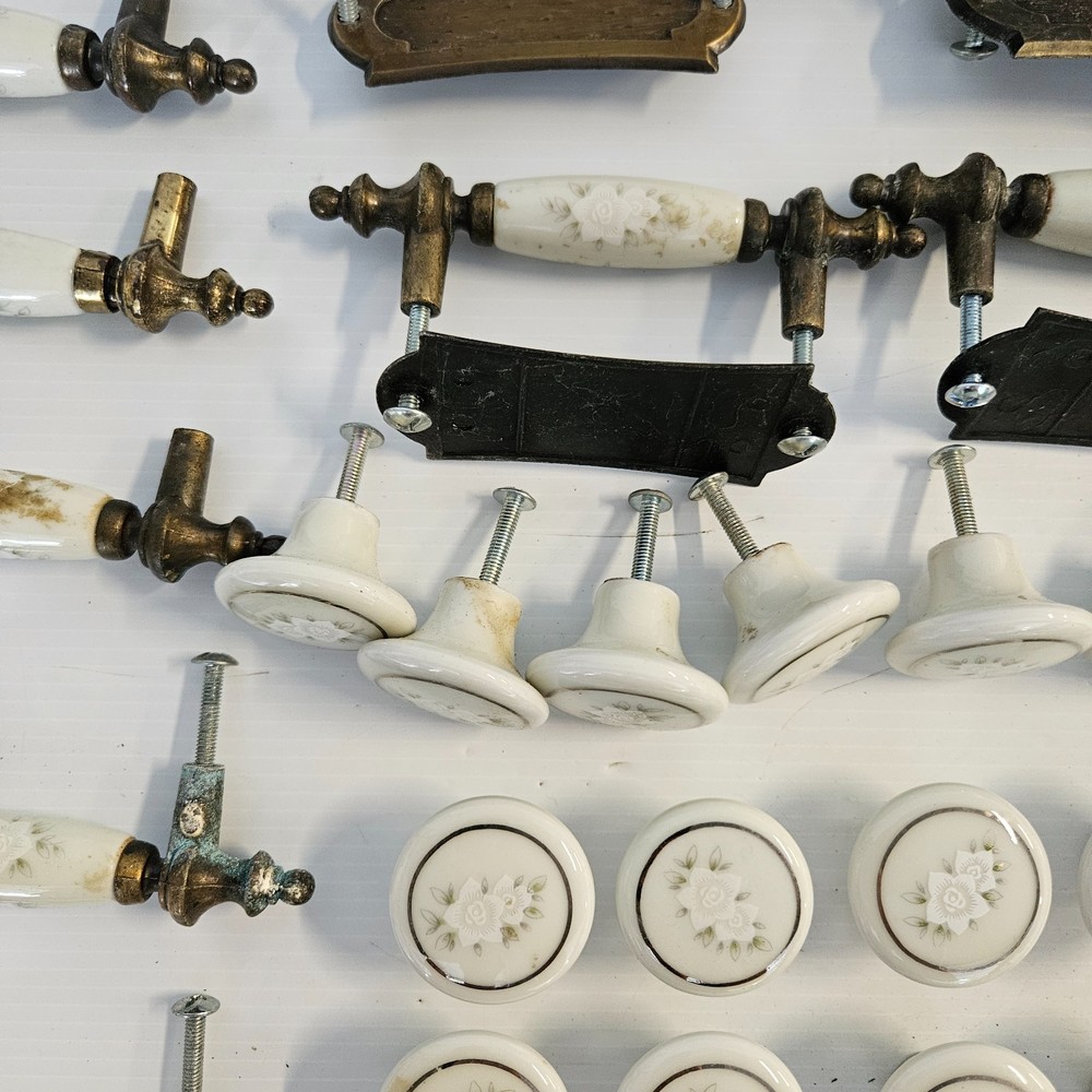 Large Lot Of Assorted Drawer Knobs And Pulls ( mixed lot)