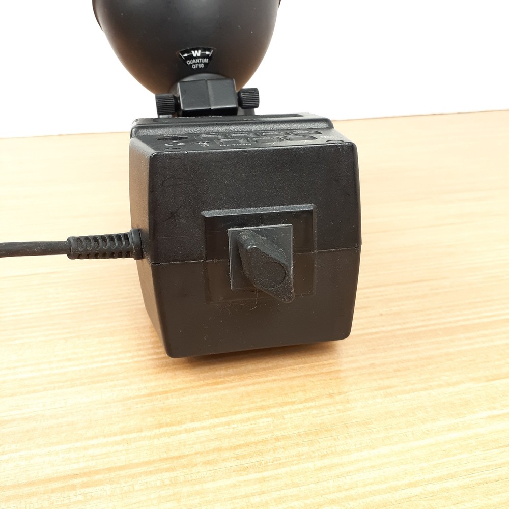 Quantum Instruments Qflash Model T3D-R Flash UNTESTED No Bulb