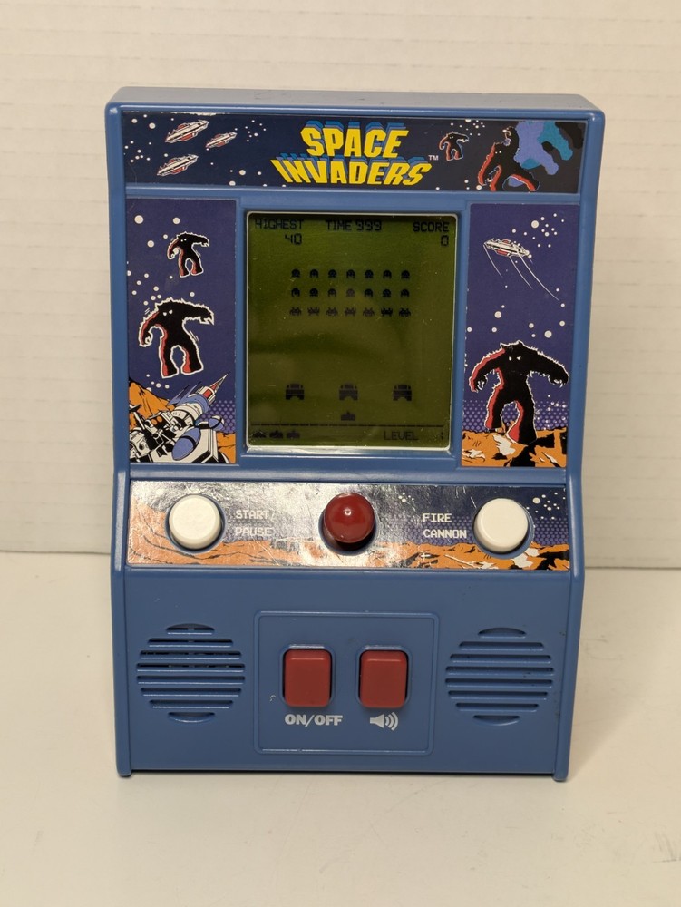 Pac-Man and Space Invaders Handheld Retro Mini Arcade Machines Tested BUNDLE