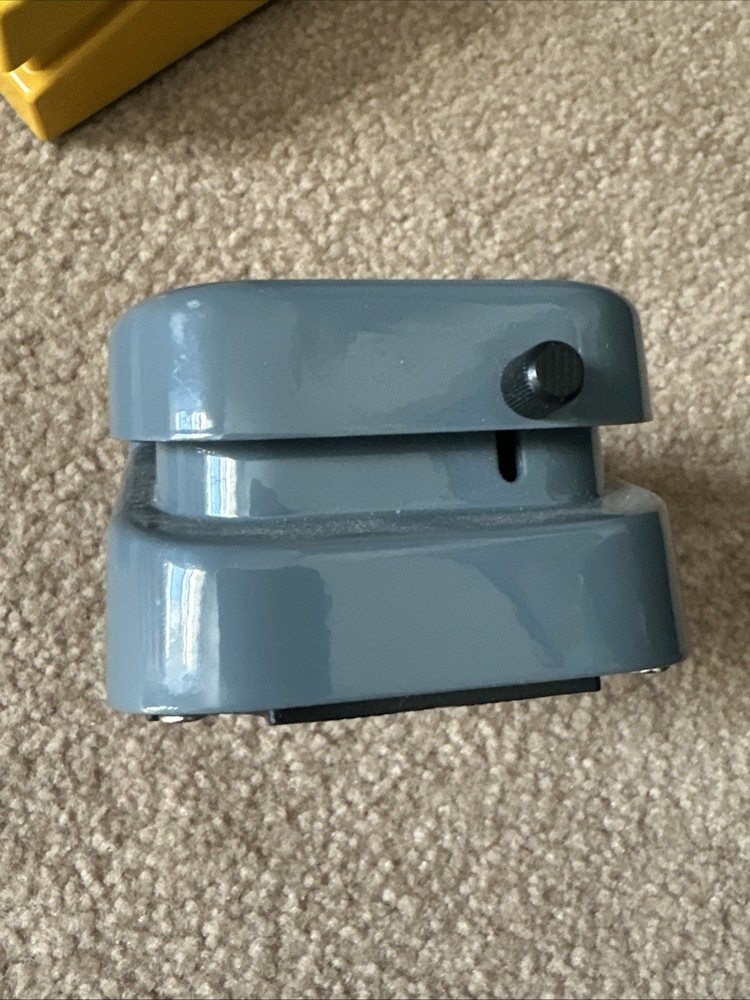 First Act Delay Pedal MX530