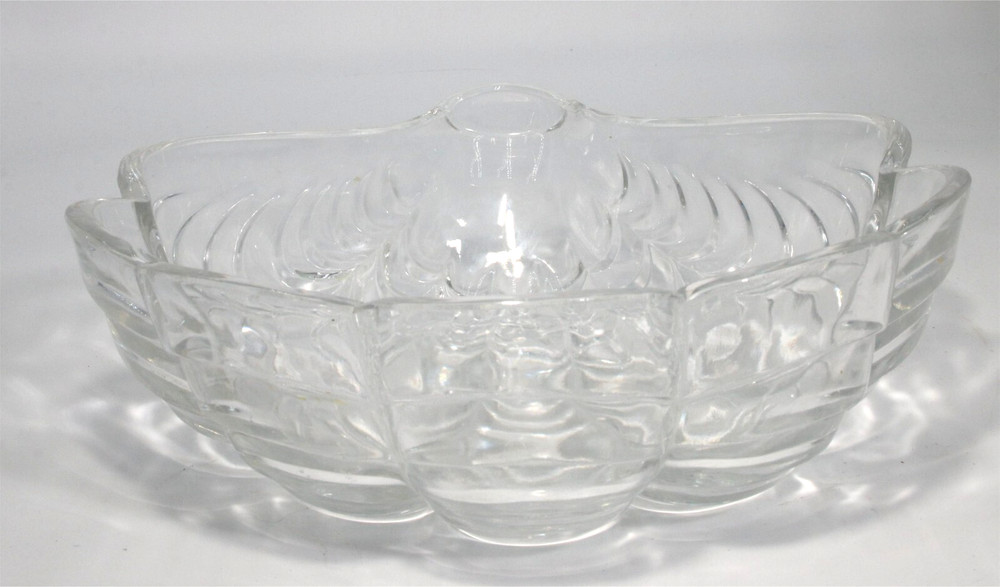 Clam Shaped Crystal Bowl