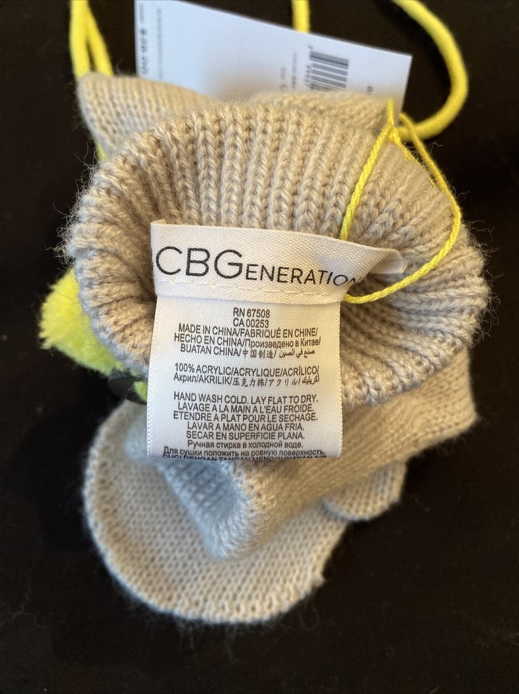 New BCBGeneration Mittens OS Gray Chartreuse Pom Pom String Acrylic