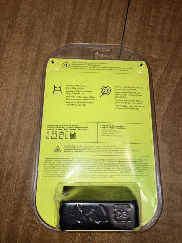 Logitech R400 Presenter Remote Control & Laser Pointer New Sealed 910-001354