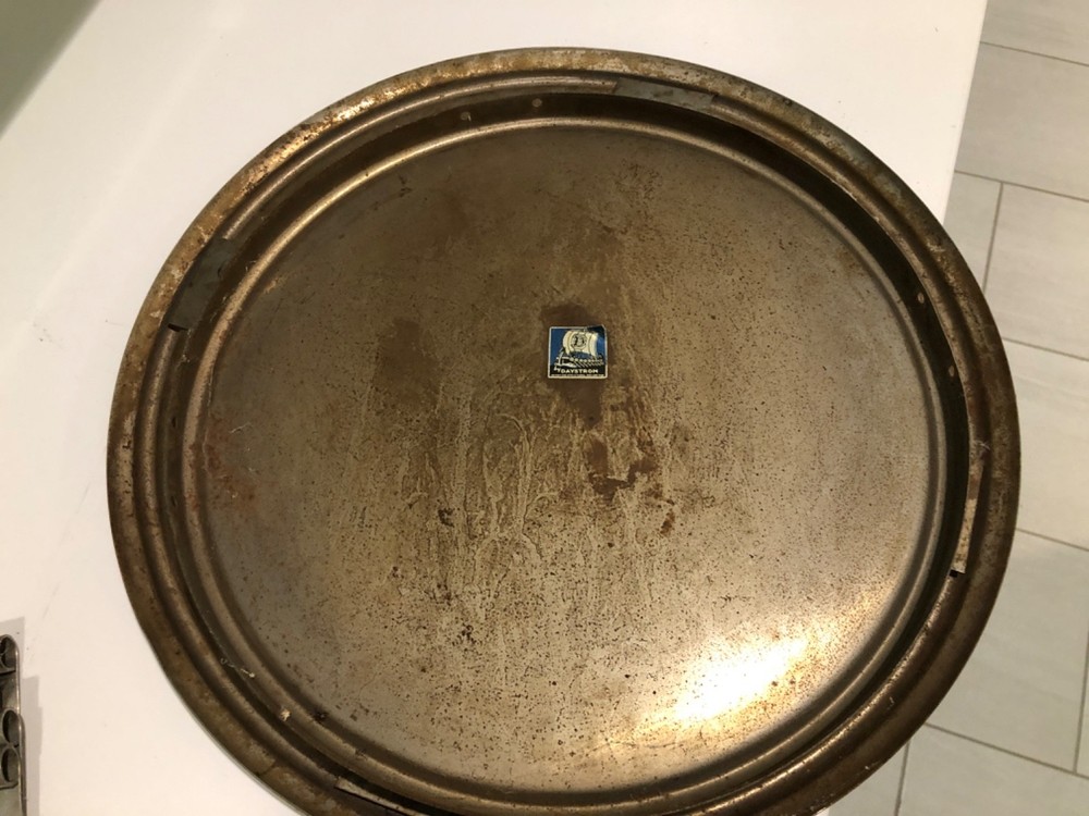 DAYSTROM VINTAGE METAL SIDE TABLE