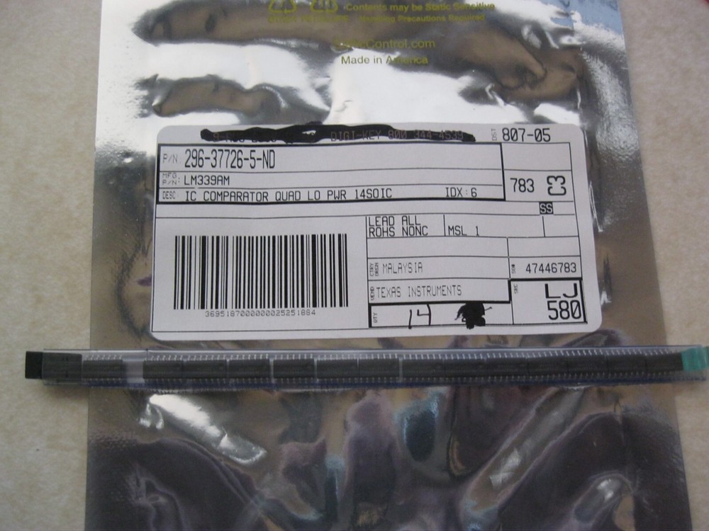 Texas Instruments LM339AM  Voltage Comparators  (14 PCS)