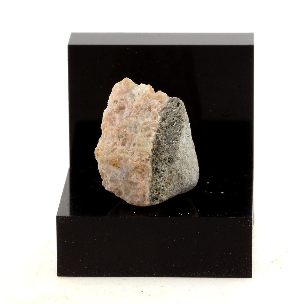 Bavenite. 22.35 Ct. Brazil.