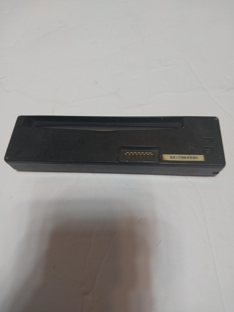 ALPINE CDM-7835 RADIO CD RECEIVER FACE PLATE ONLY