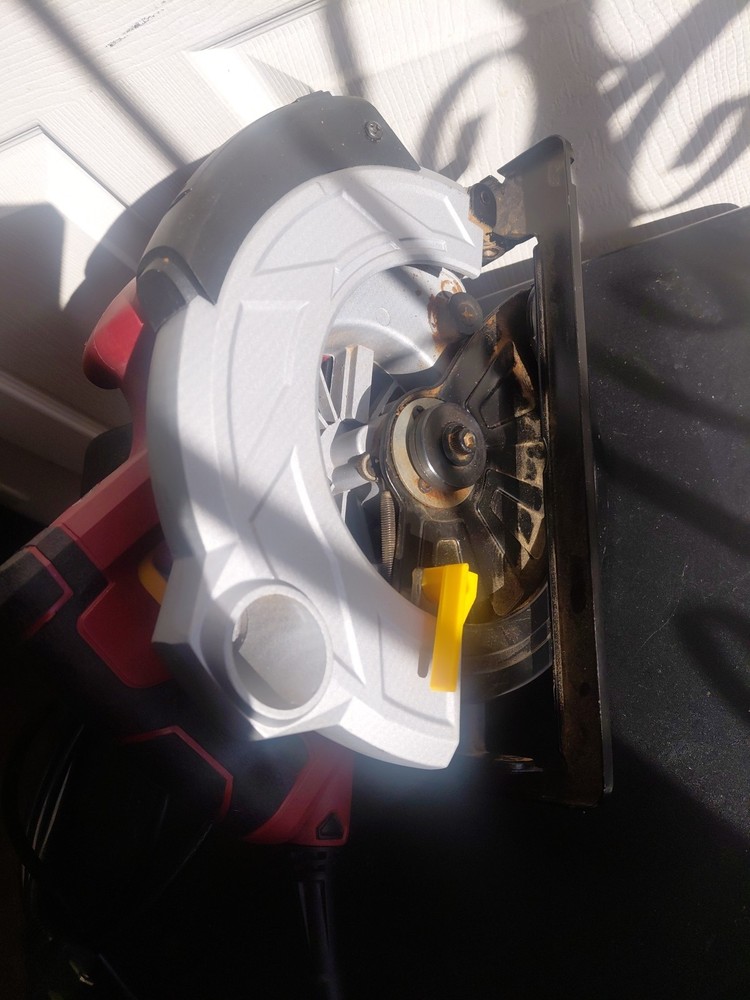 Circular Saw Chicago Electric 7-1/4"