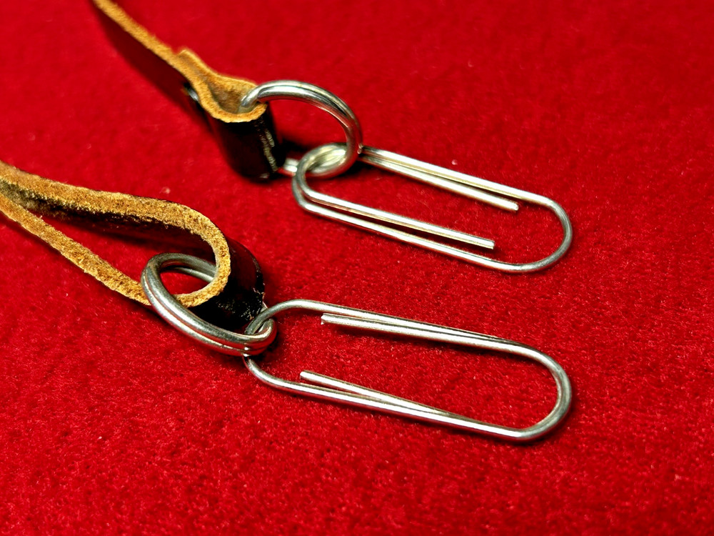 Vintage c. 1970s Thin Leather Camera Shoulder / Neck Strap