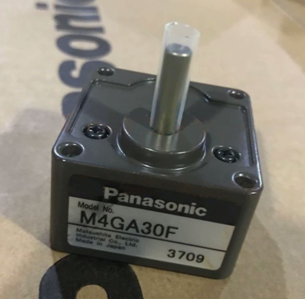 1x Panasonic M4GA30F GEAR HEAD New