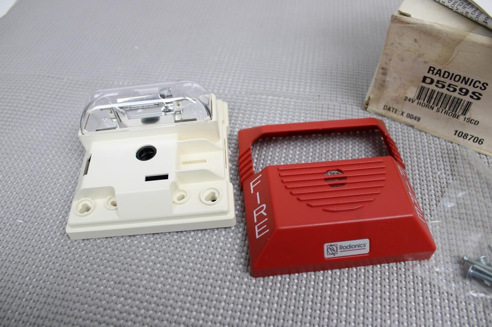 RADIONICS Horn / Strobe Fire Security Alarm RED D559S