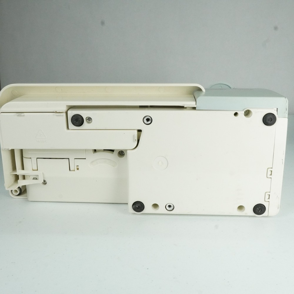 Usha Janome Automatic Stitch Magic Sewing Machine with 57 Stitch Function w/Case