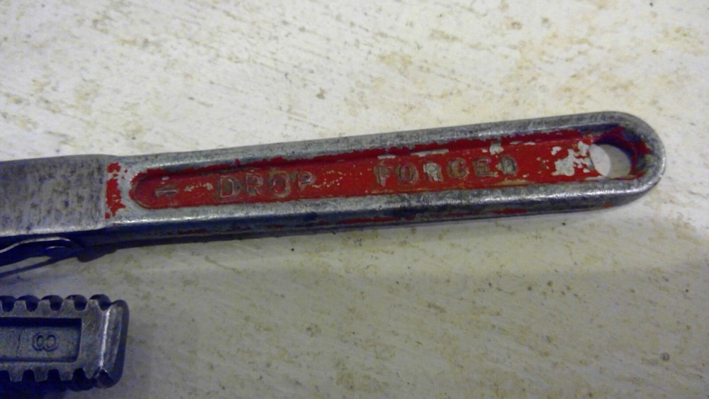 SMALL TRIMO SIZE 8" ADJUSTABLE PIPE WRENCH - VINTAGE