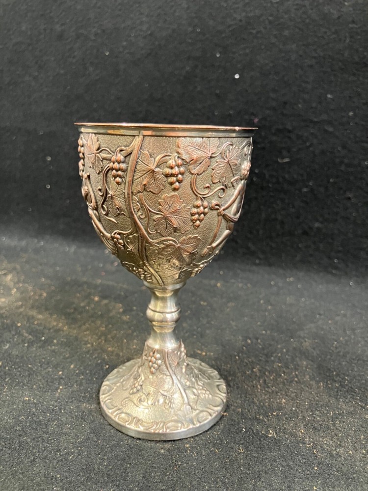 VINTAGE EMBOSSED CHERUBS & GRAPES KIDDUSH CUP SILVER PLATED 5"X3"