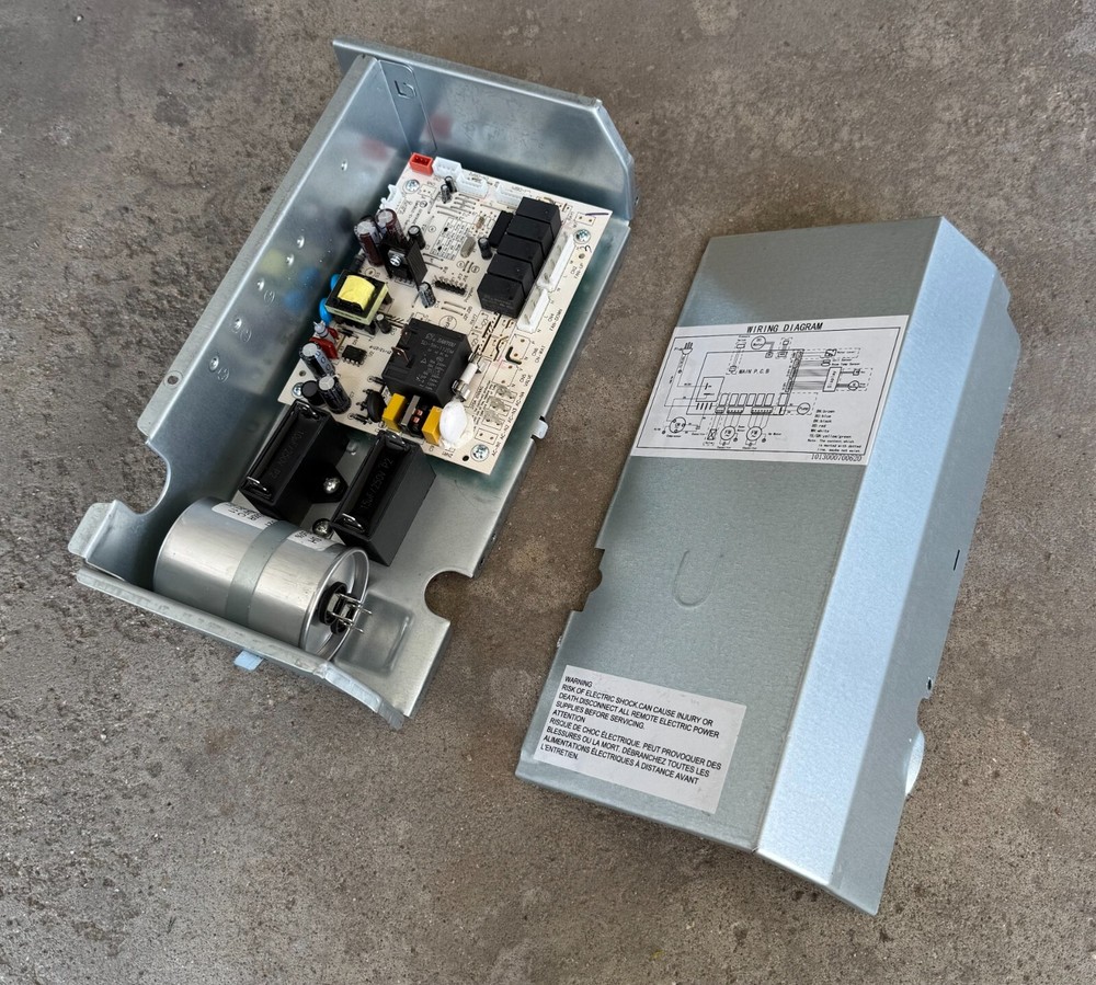 GE APCA14YBBWW1 Portable Air Conditioner Genuine Main Control Board