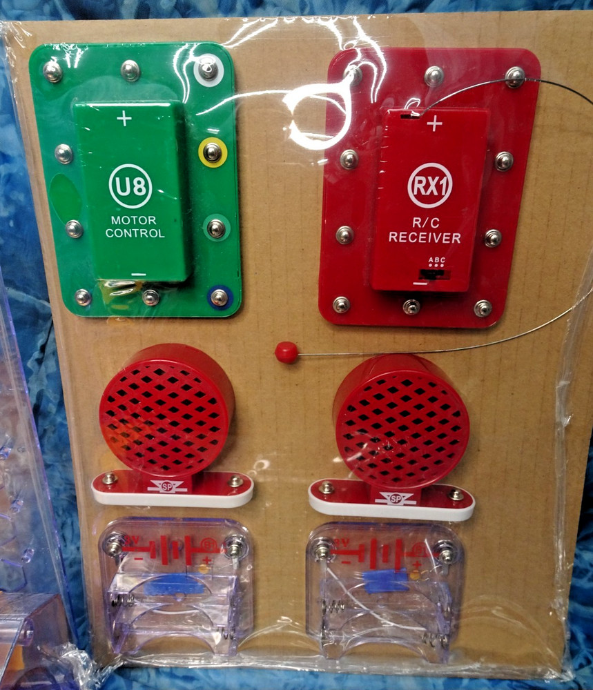 Snap Circuits Rover Kit & Snap Circuits LIGHT