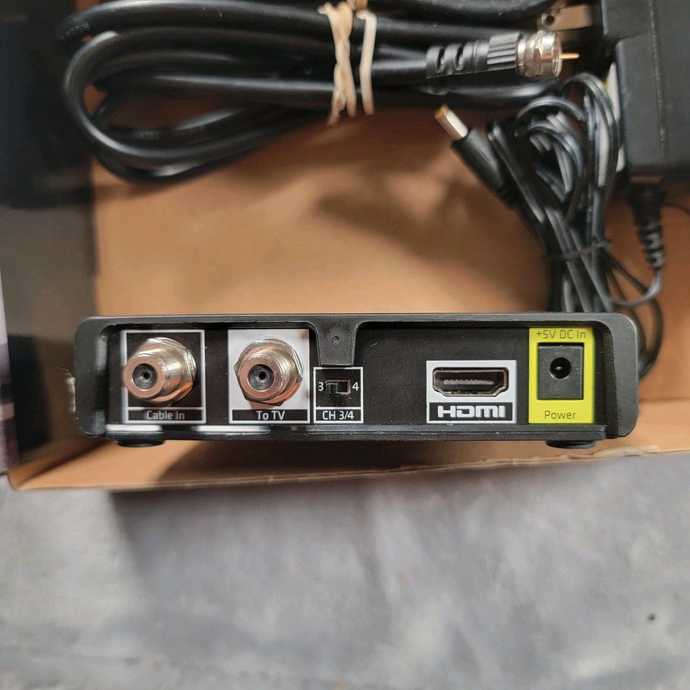 Evolution Digital HD Set Top Box DMS2004UHD w/ Remote HDMI & Adapter