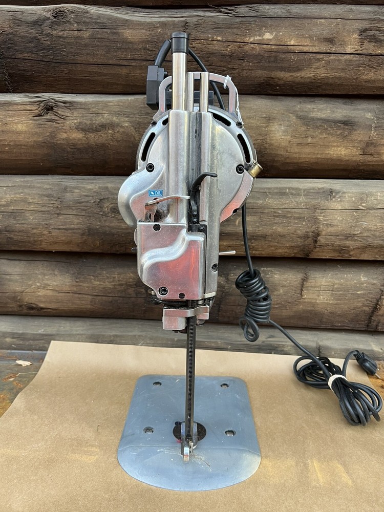 Yamata CZD-3 Fabric Cutting Machine