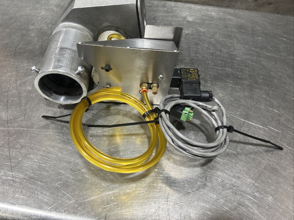 CONAIR material Hopper Isolate Receiver Model CV: Used Surplus. Item ID 7