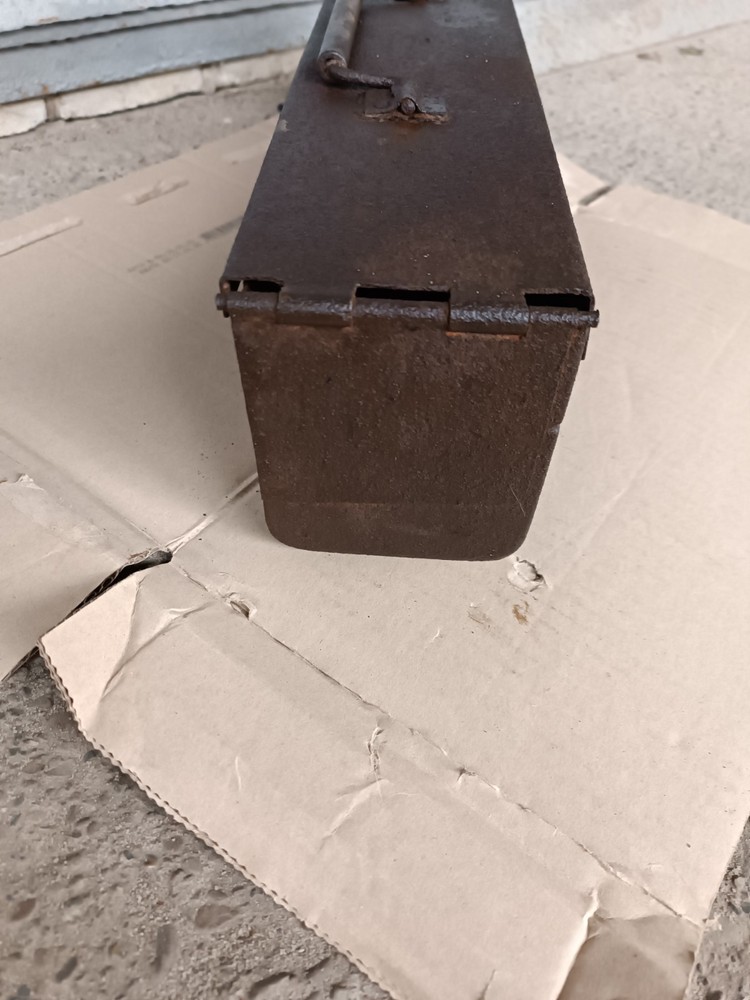 WW2 WWII BOX CASE METAL ORIGINAL