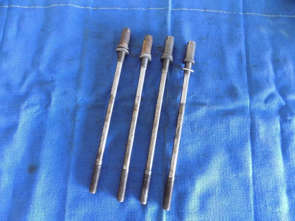 Husqvarna TE 510 Cylinder Head Studs & Nuts