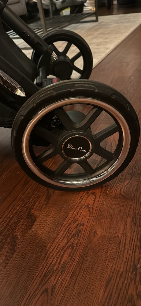 Silver Cross Reef Stroller in Orbit with Accessories.