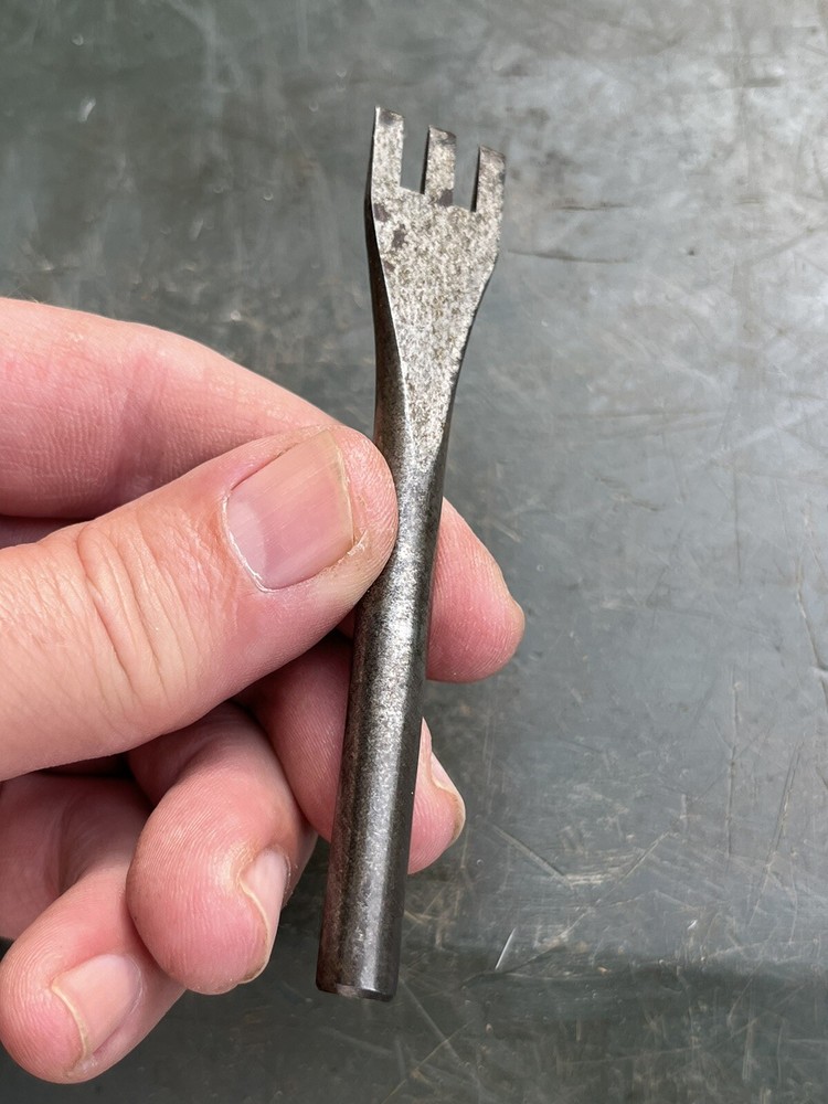 Vintage 3 Prong Leather Craft Thonging Chisel