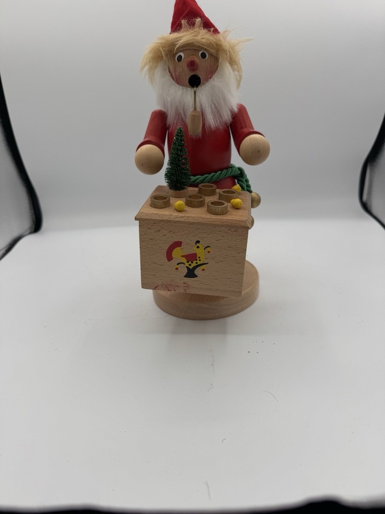 Steinbach Smoker With Music Box