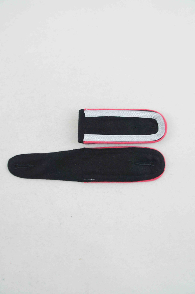 WWII German Elite panzer Unteroffizier Sergeant shoulder boards