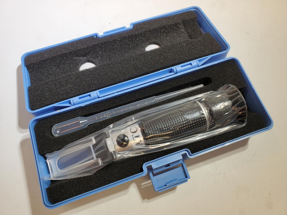 Refractometer: Brix 0 to 20% (REF112ATC) with ATC HT112ATC