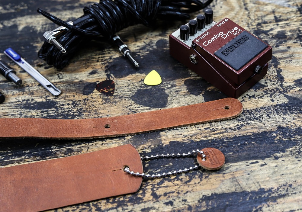 2 1/4" Wide Tan Saddle Cowhide Classic Guitar Strap