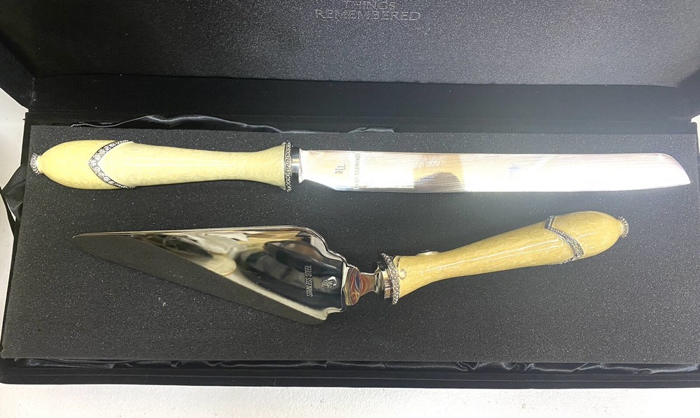 Dangling Jewel cake knife and server set