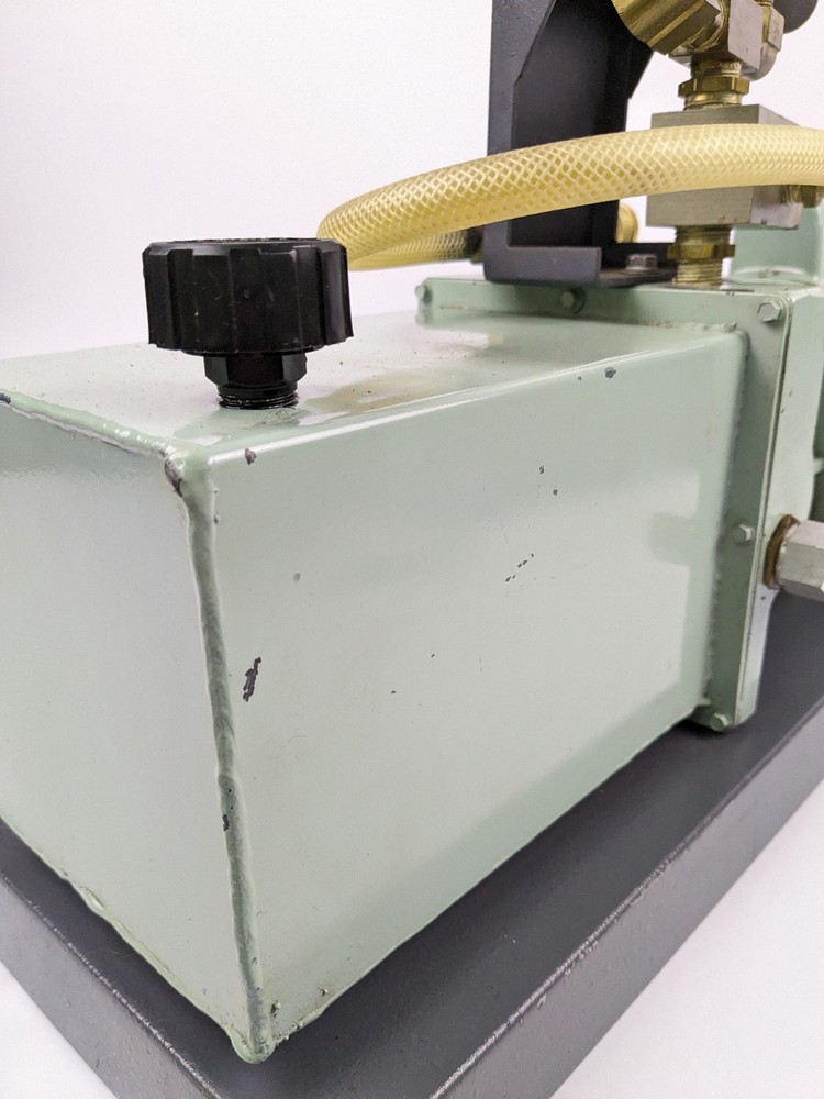 Hampden Engineering H-MRS-0 Laboratory Vacuum Pump System w/ Gauge & Valve
