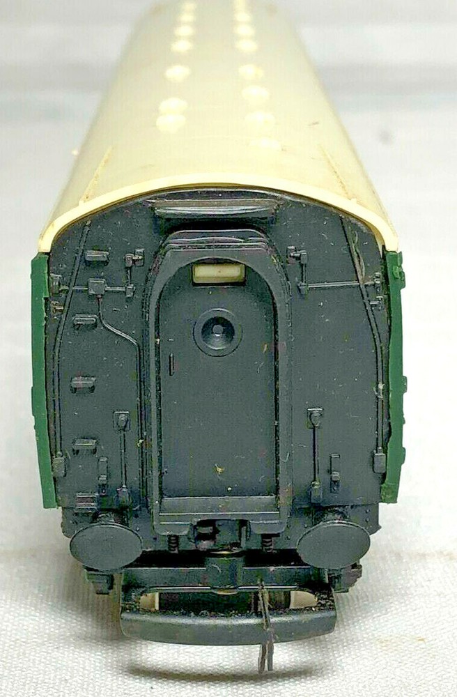 Hornby Railways Passenger Coach