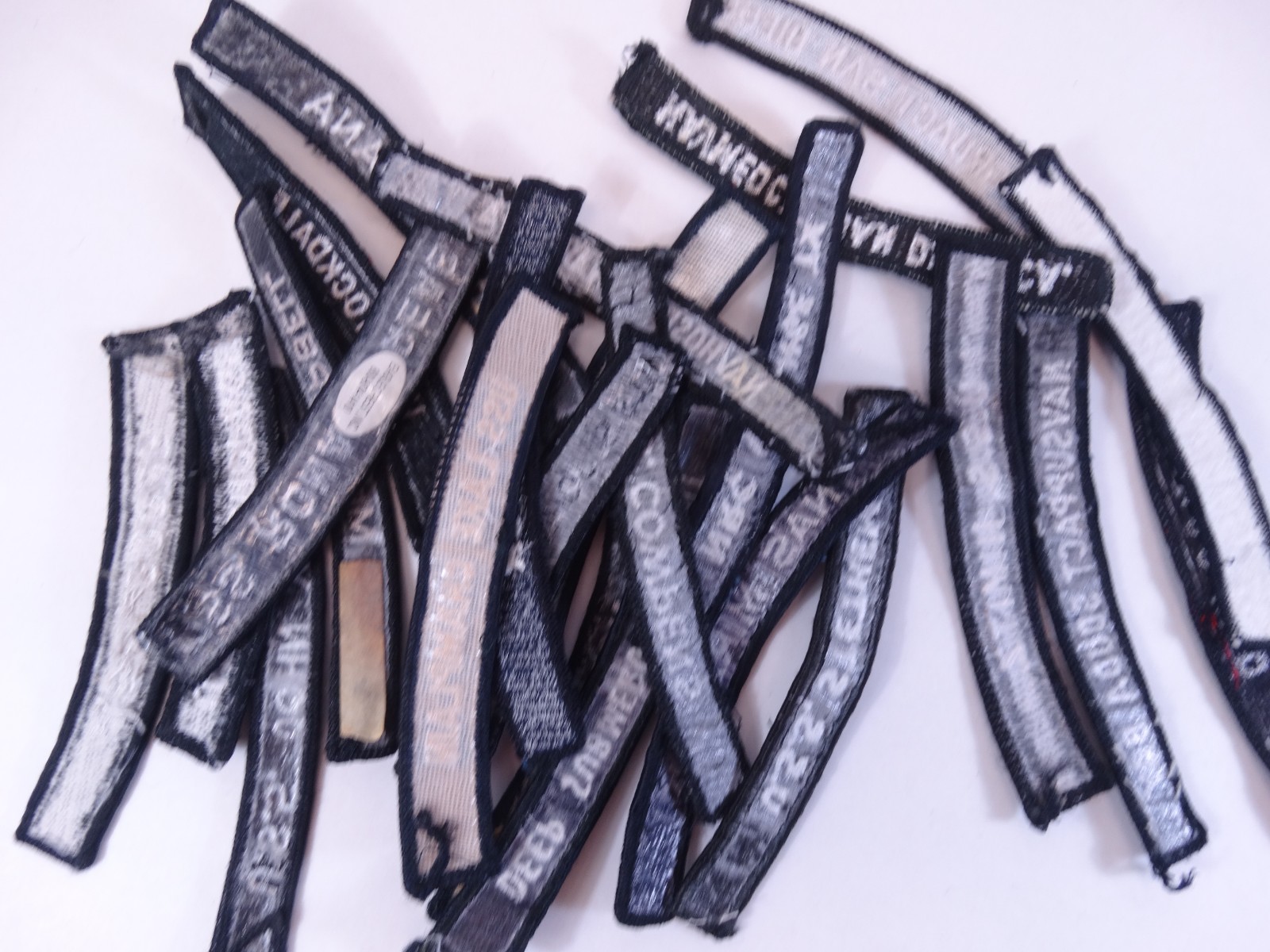 Lot of 24 - US NAVY SHOULDER STRIP TAB Rocker Patches USS Military USA America