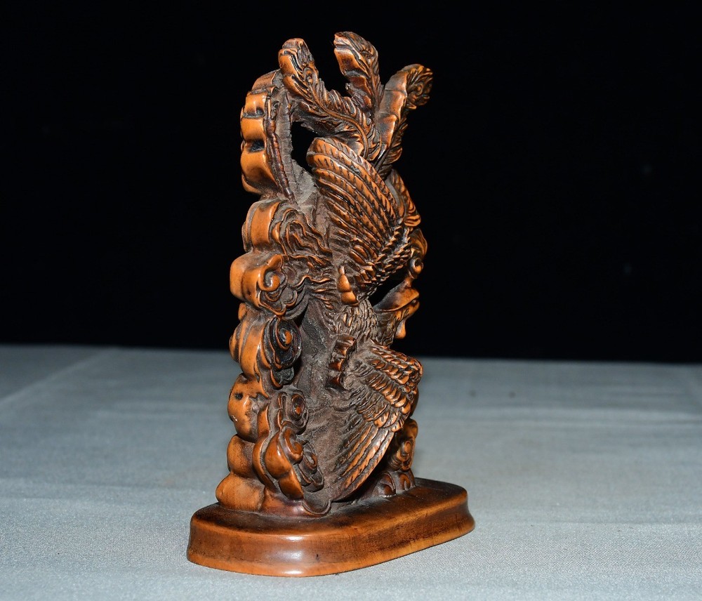 Exquisite small leaf boxwood phoenix ornament
