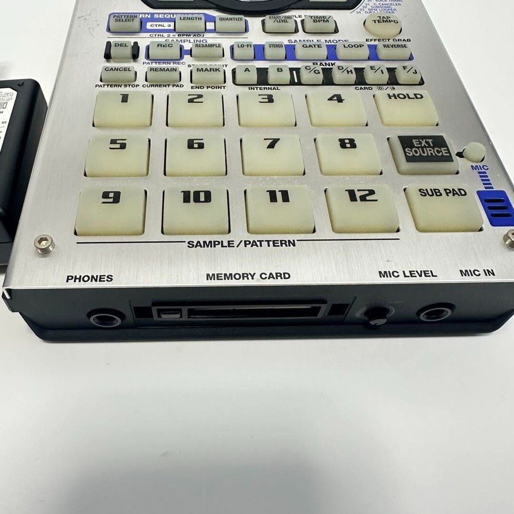 Roland SP-404 Dr. Sample Portable Linear Wave Sampler Sequencer Machine Effector