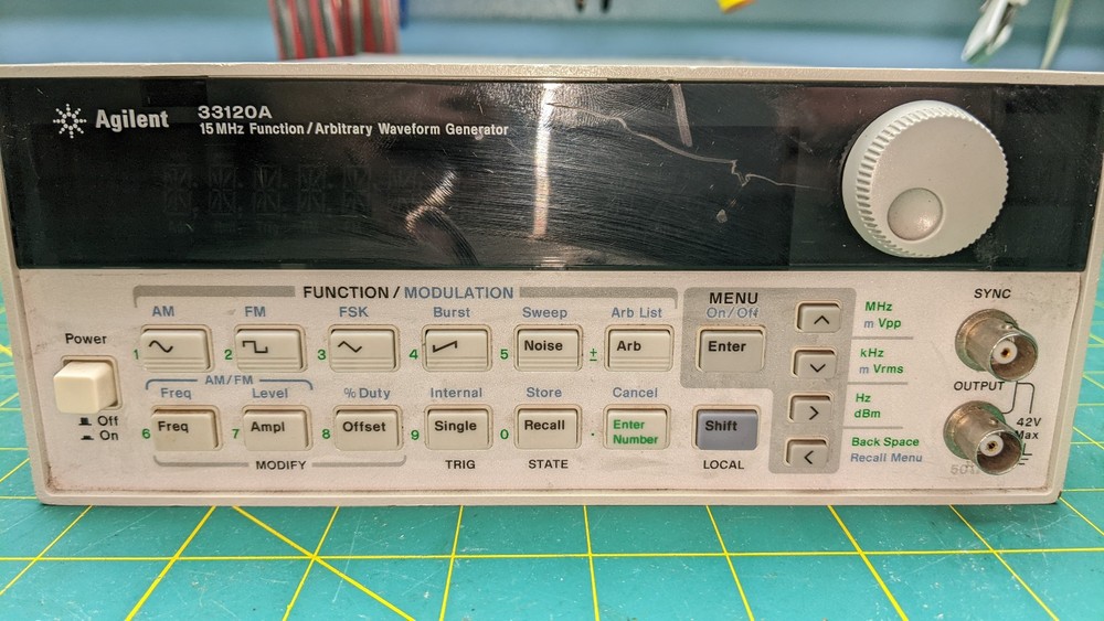 HP / Agilent 33120A 15 MHz Function / Arbitrary Waveform Generator TESTED