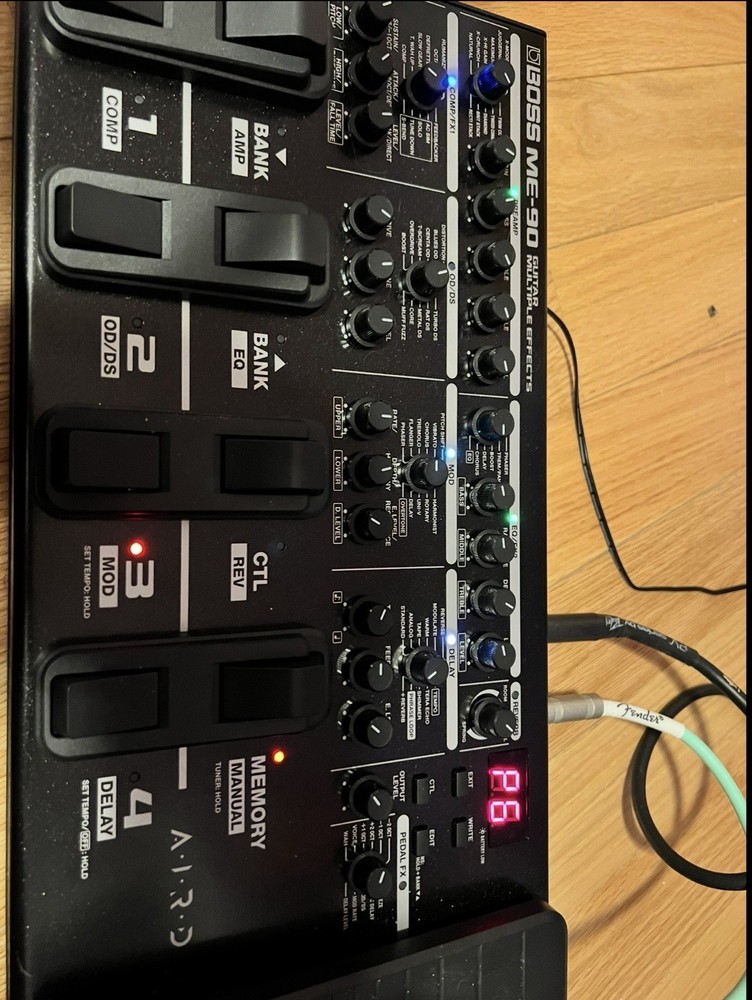 Boss ME-90 Guitar Multi-Effects Processor Pedal for Electric Guitar