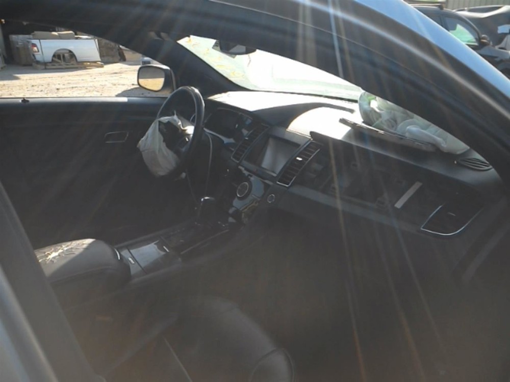 TAURUS 2013 Fuse Box Cabin 104828844