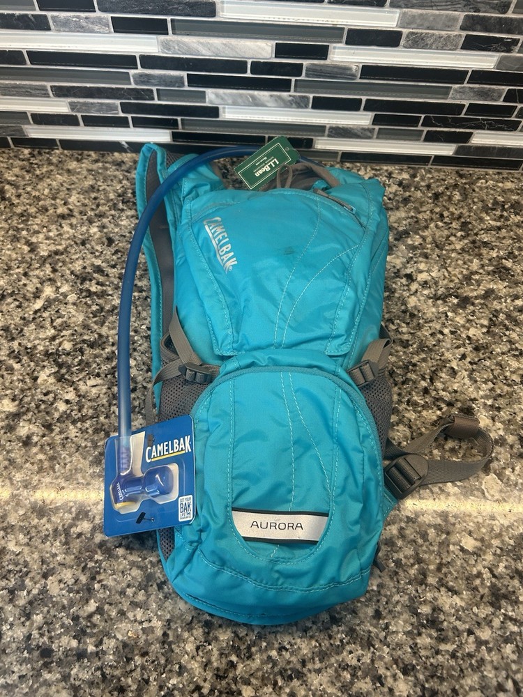Camelbak Aurora Teal Blue Hydration Backpack New With Tags 2L