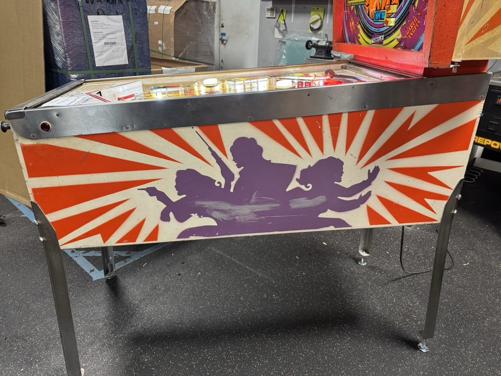 1978 CHARLIES ANGELS PINBALL MACHINE PROFESSIONAL TECHS PLAYS GREAT