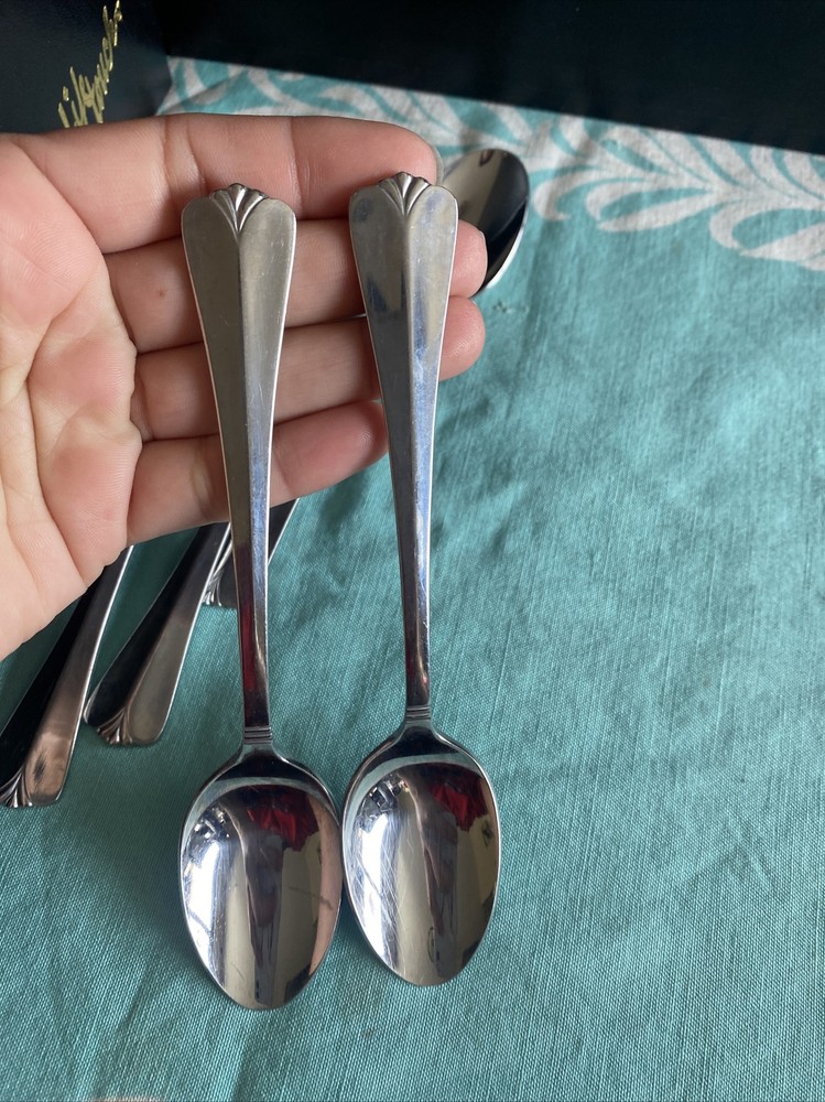 5 Pcs Rogers Co Country Shell Teaspoon Stainless Flatware