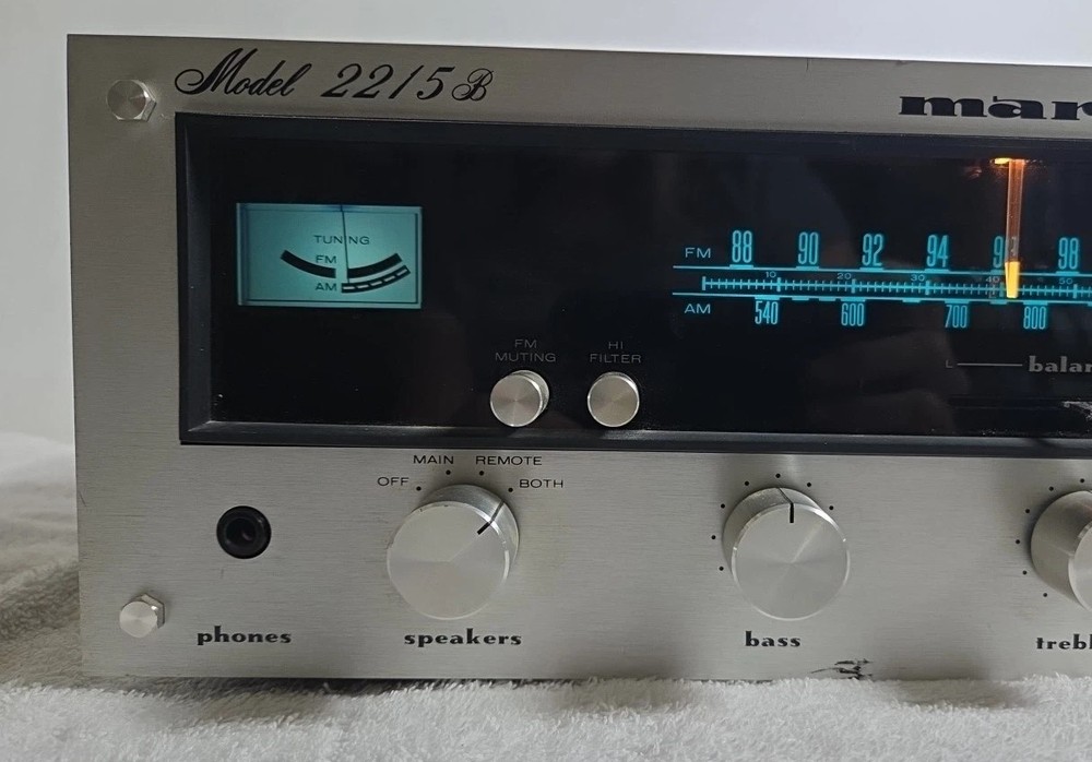 MARANTZ 2215 B Stereophonic Receiver POWERS ON **NOT TESTED**