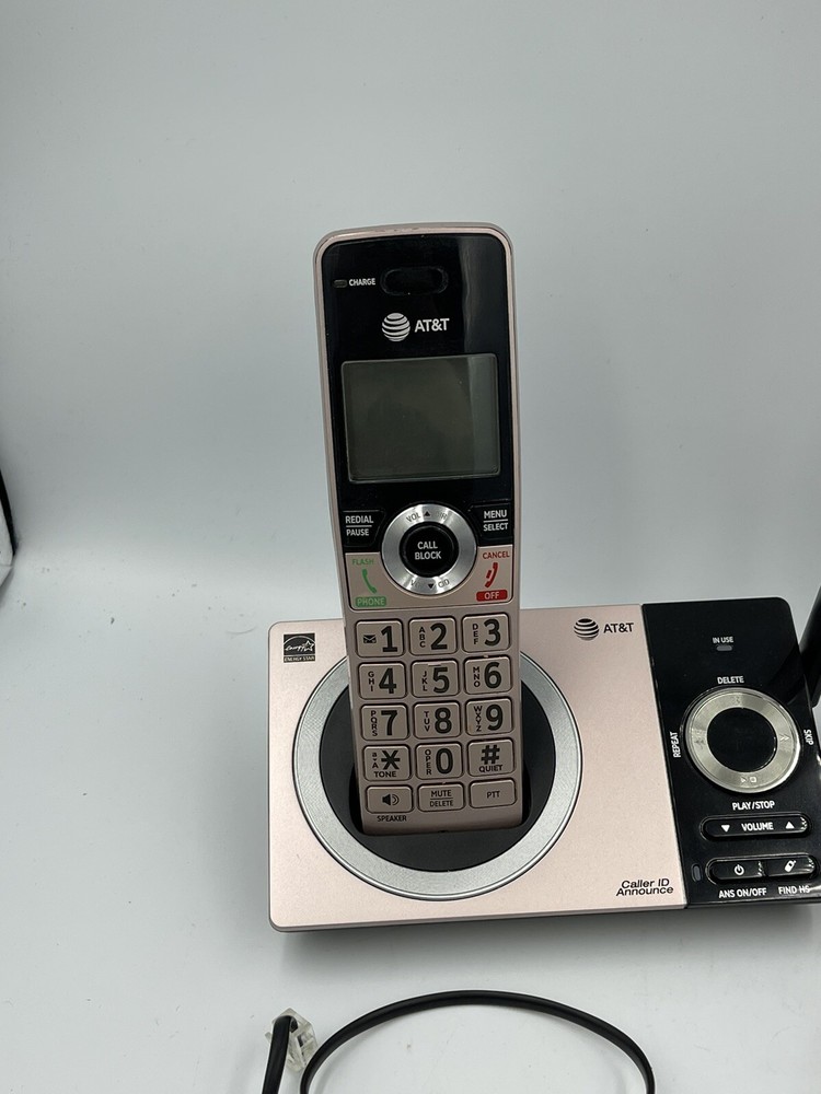 AT&T CL82229 Handset Answering System With Smart Call Block