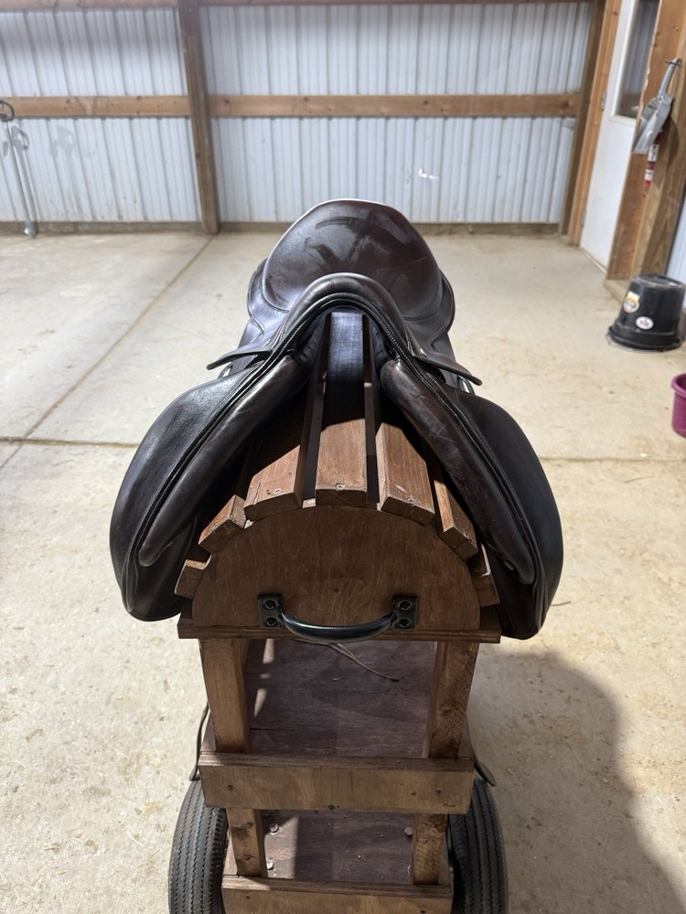 Stackhouse 17.5” Monoflap Jump Saddle