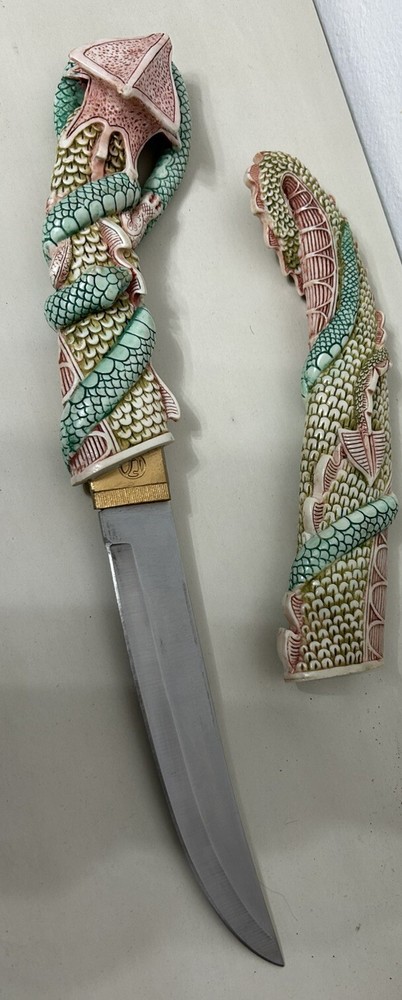 DECORATIVE MULTI-COLORED CHINESE DRAGON HIDDEN DAGGER