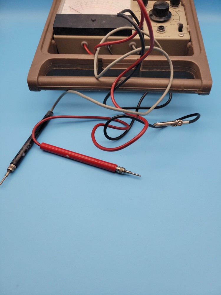 Heathkit Model IM-17 Utility Solid State Voltmeter with Hard Shell Case untested