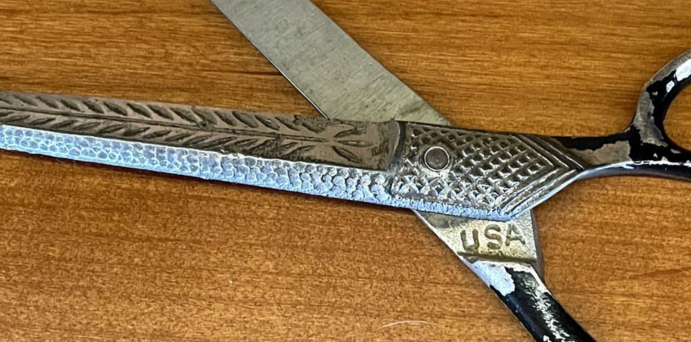 Vintage 8” Feathered Pattern Scissors Black Handles USA